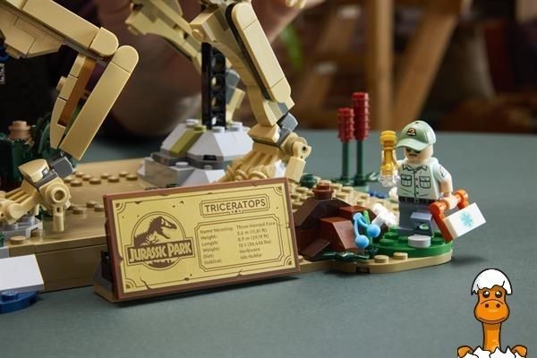 Мамалюк - Конструктор LEGO&reg; Jurassic World Скам'янілості динозаврів: трицератопс 1154 деталей (77985) LEGO A4-77985