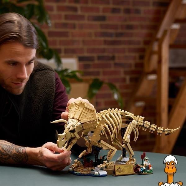 Мамалюк - Конструктор LEGO&reg; Jurassic World Скам'янілості динозаврів: трицератопс 1154 деталей (77985) LEGO A4-77985